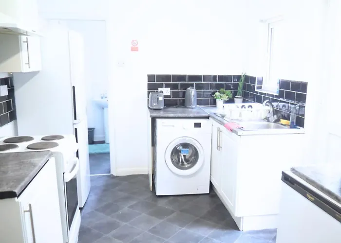 Contractors Accommodation In Gillingham - Ideal For Long And Short Stay