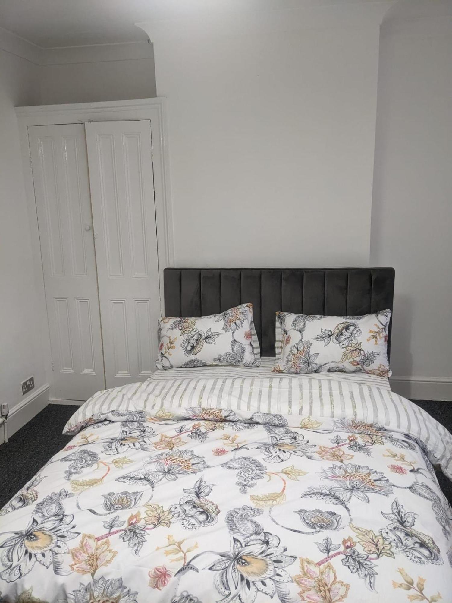 Contractors In Gillingham - Ideal For Long And Short Homestay *